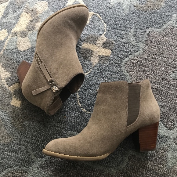vionic suede ankle boots